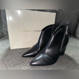 Marc Fisher Women's Retta Leather Ankle Boots Side Zip Block Heel Size 7